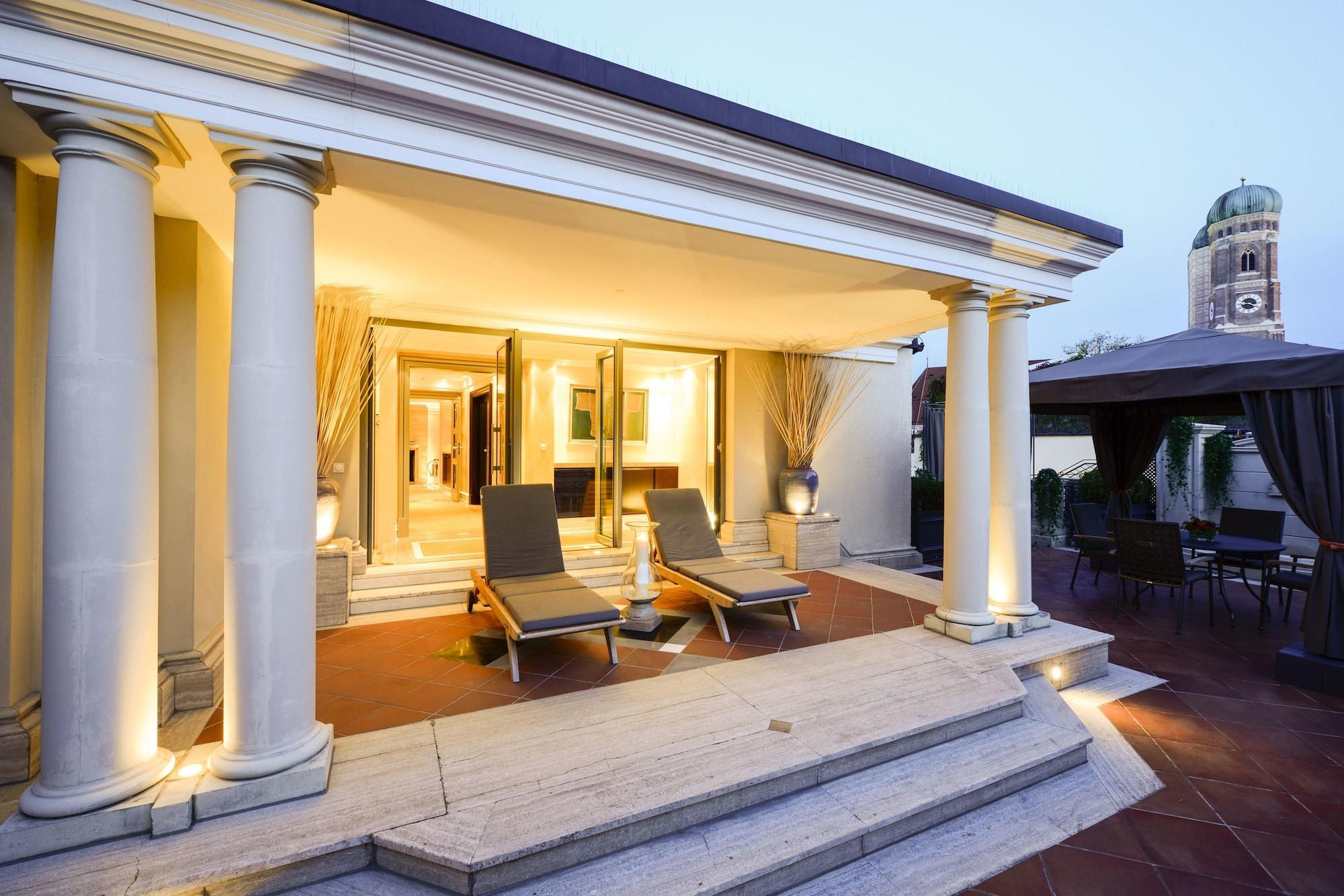 فندق بايريشر هوف ميونيخ المظهر الخارجي الصورة The Terrace
