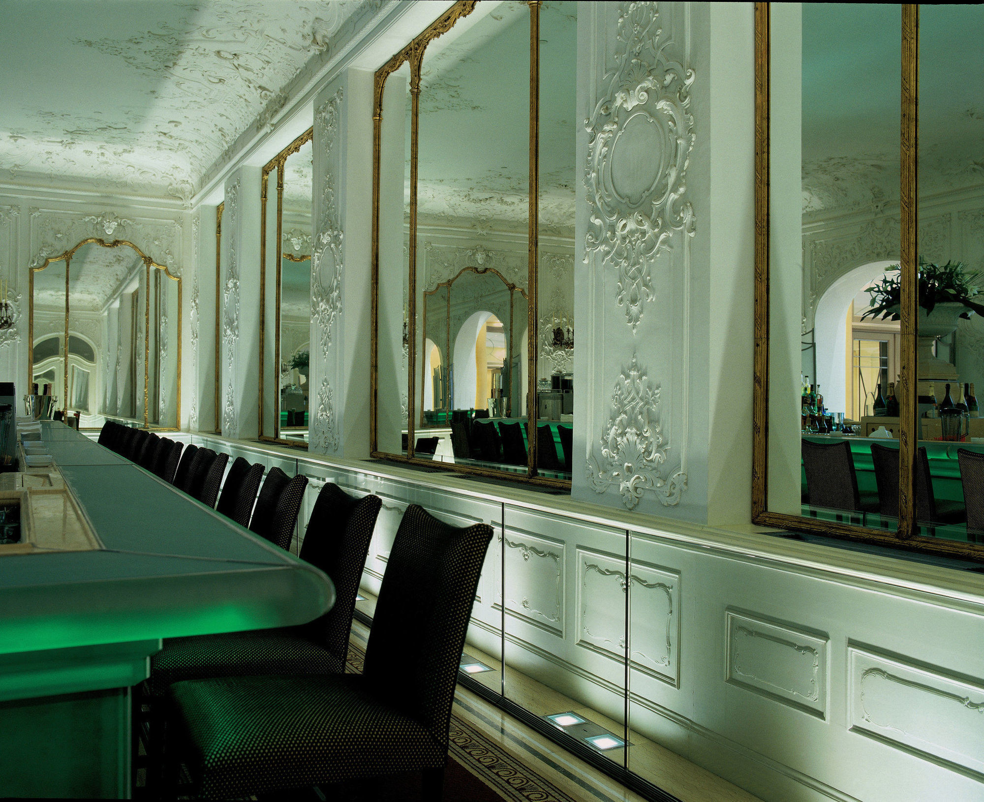 فندق بايريشر هوف ميونيخ المظهر الداخلي الصورة The mirror hall
