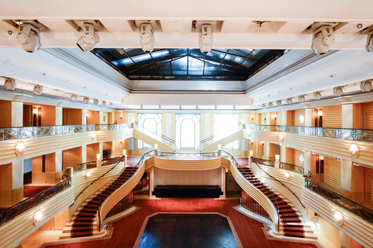 فندق بايريشر هوف ميونيخ المظهر الخارجي الصورة The interior of the hotel